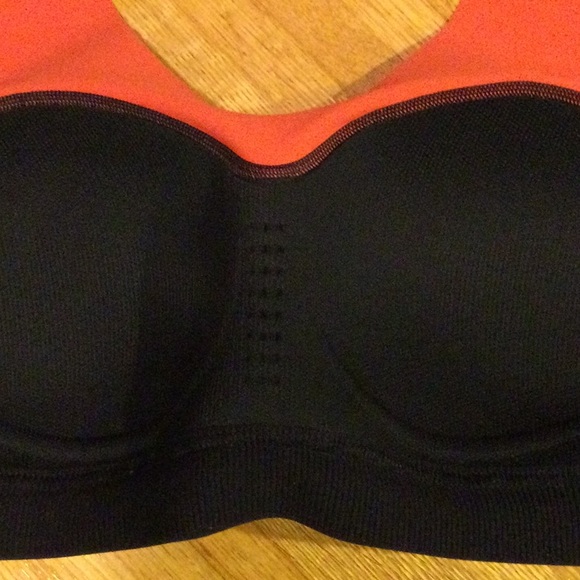 Reebok Black Sports Bra - Picture 14 of 16